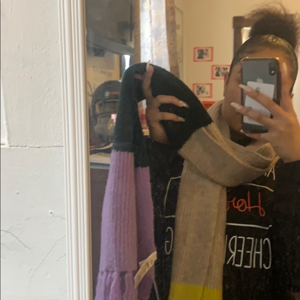GAP TAILLE UNIQUE SCARF😍